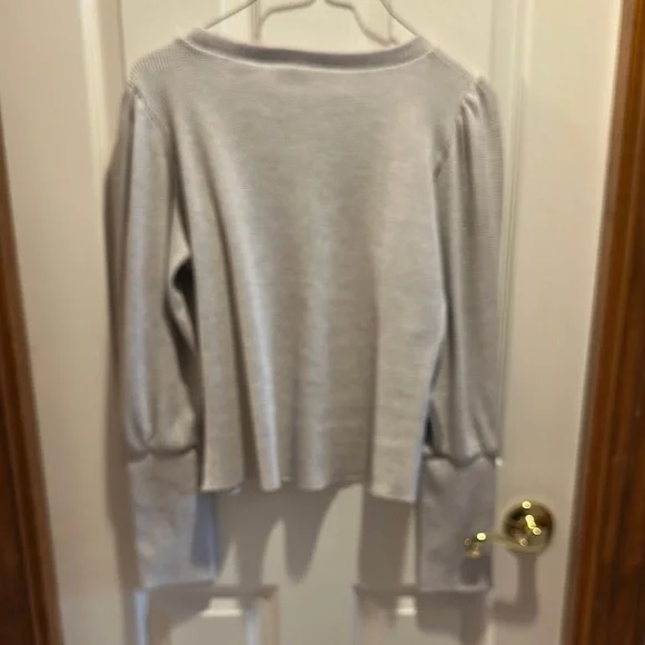 Women's Gray Long Sleeve Top - Picture 6 of 6